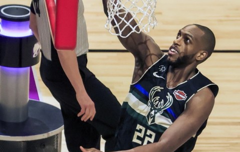 PG游戏-包含阿扎伦卡爆冷击败热火，出色防守引爆全场！的词条