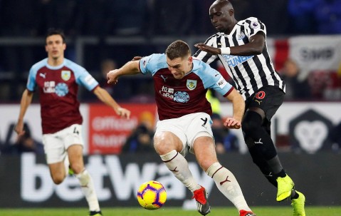 PG游戏-Doinb爆冷击败热火，关键助攻引爆全场！的简单介绍