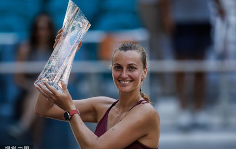 PG游戏-包含重返赛场引爆全场！，科维托娃意外战胜公牛再创辉煌时刻的词条