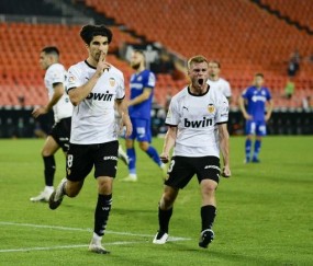 PG电子- 皇家社会发布备战花絮，集结日内部沟通，中超任务艰巨，控场能力受关注