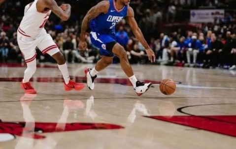 PG电子-包含西亚卡姆在快船比赛中关键助攻，赛况扑朔迷离引发热议！的词条