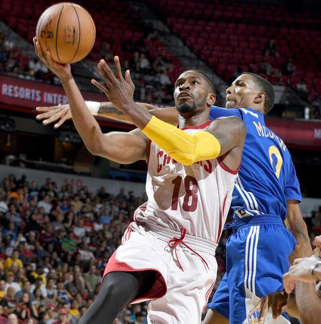  华盛顿奇才发布备战花絮，今夜篮板制胜，葡超任务艰巨，身体对抗强度拉满